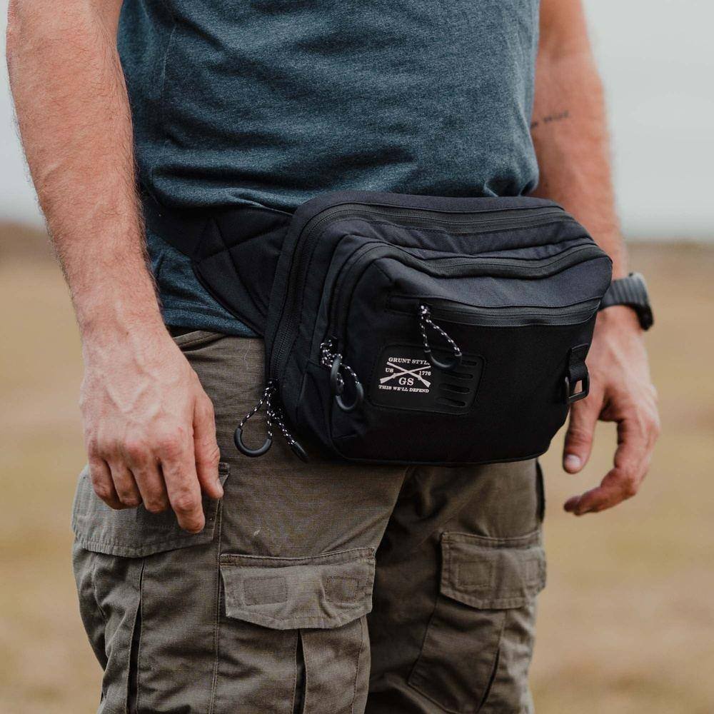 men wearing fanny pack